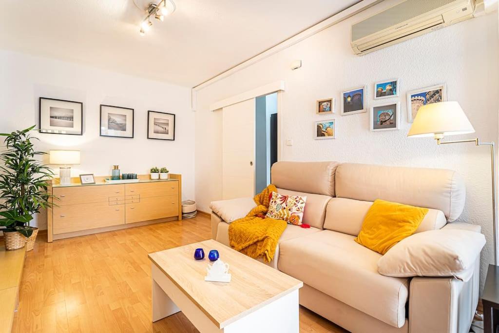 Precioso Piso Moderno: Terraza, A/C, Netflix, Wifi Apartment บาเลนเซีย ภายนอก รูปภาพ