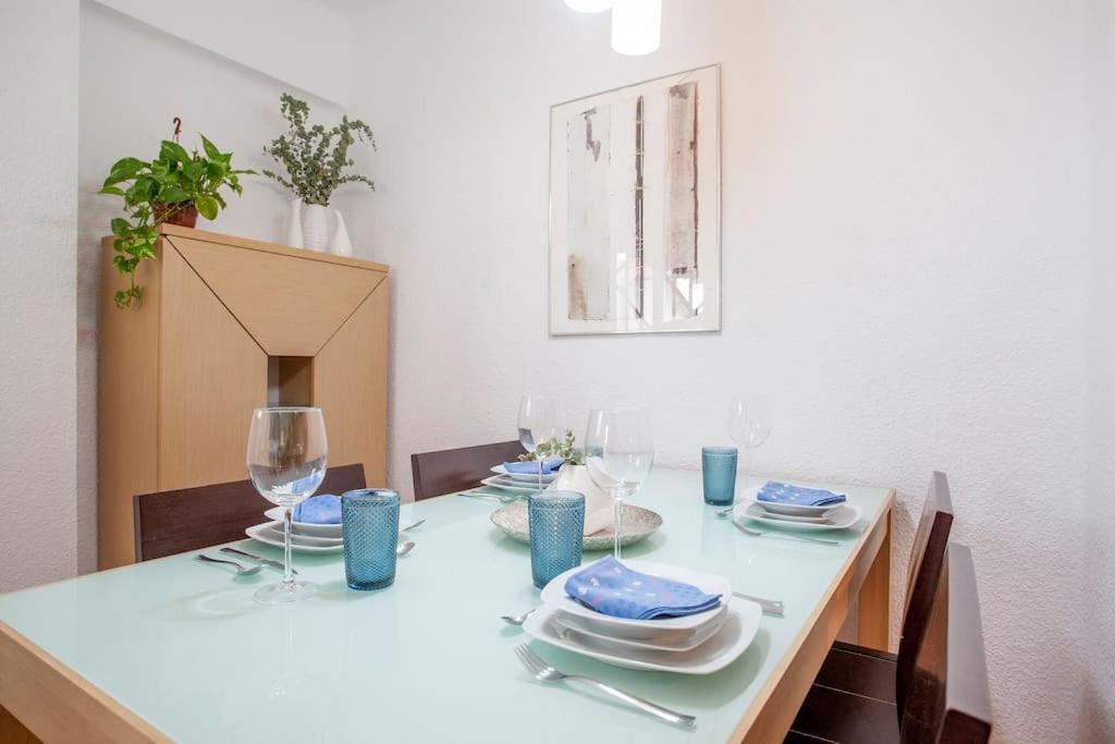 Precioso Piso Moderno: Terraza, A/C, Netflix, Wifi Apartment บาเลนเซีย ภายนอก รูปภาพ
