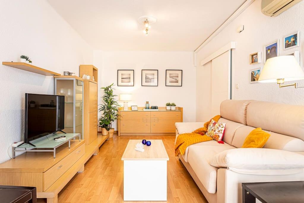 Precioso Piso Moderno: Terraza, A/C, Netflix, Wifi Apartment บาเลนเซีย ภายนอก รูปภาพ