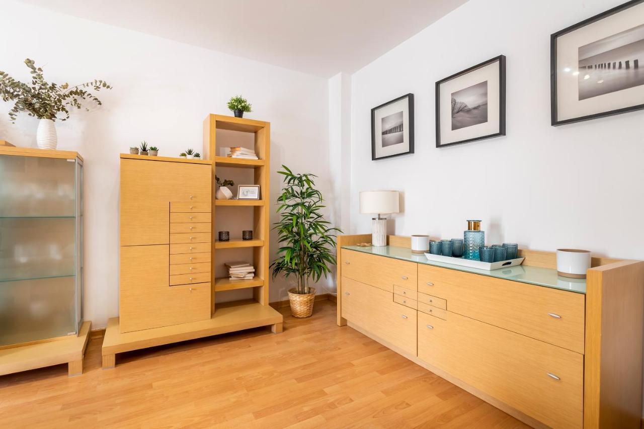 Precioso Piso Moderno: Terraza, A/C, Netflix, Wifi Apartment บาเลนเซีย ภายนอก รูปภาพ